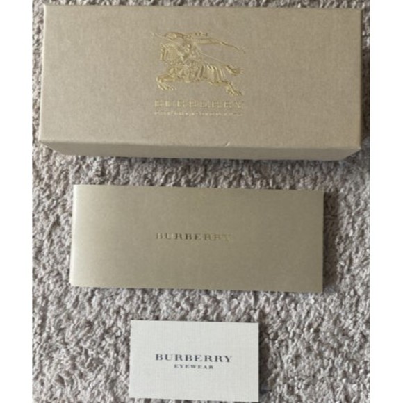 Burberry Sunglasses Gift Box And Paperwork‎ Booklet - Picture 1 of 4